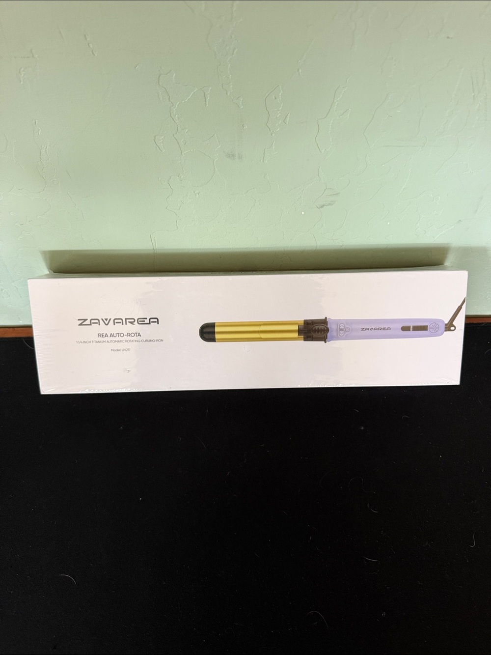 Zavarea Gold Barrel Rotating Curling Iron - NWT
